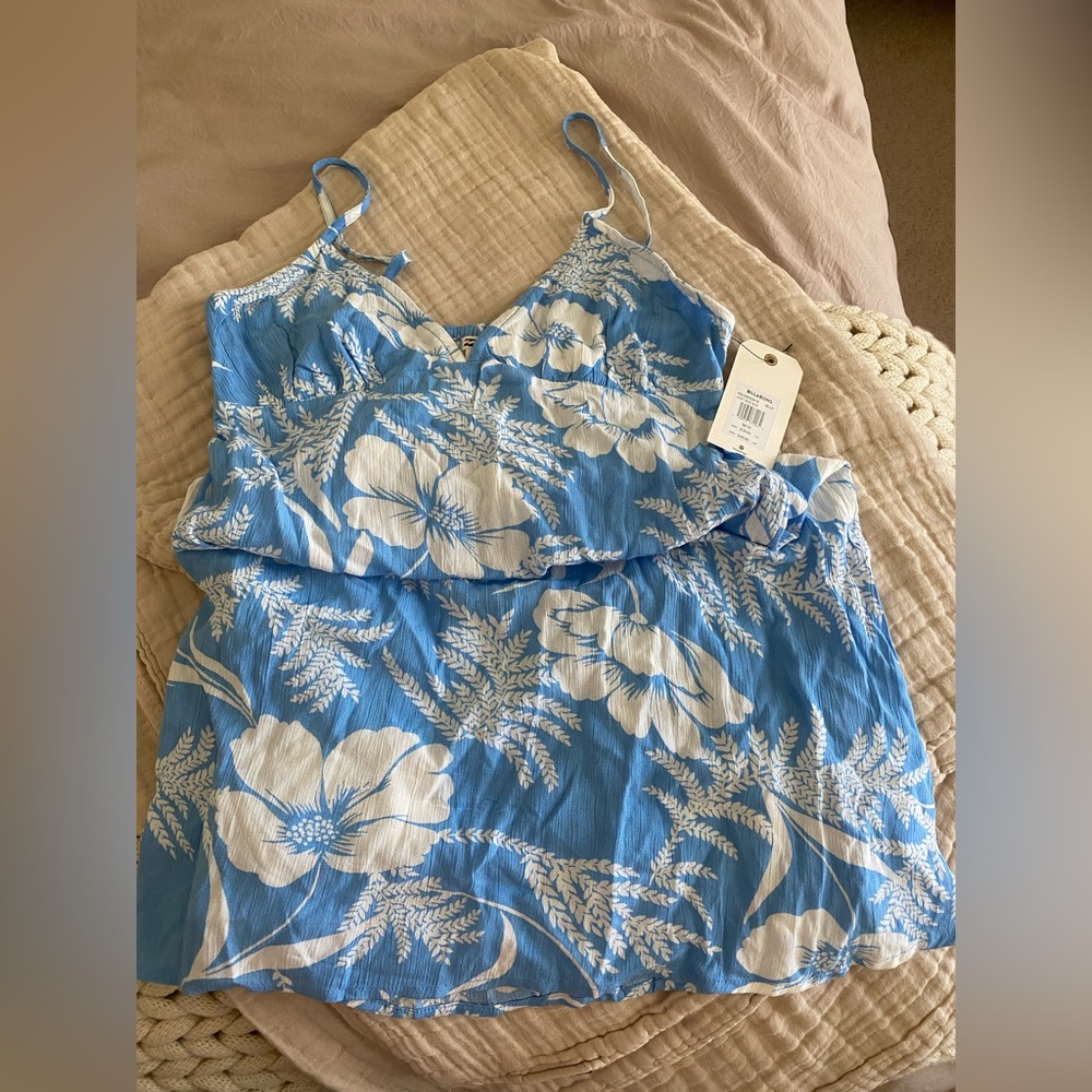 NWT billabong dress/ coverup